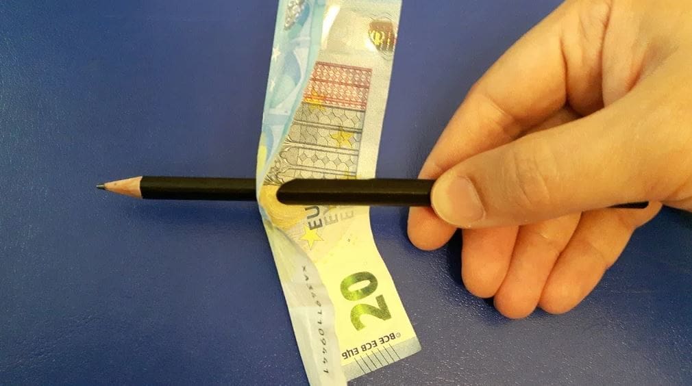 This design should fit pencils with a diameter of 7.5 mm