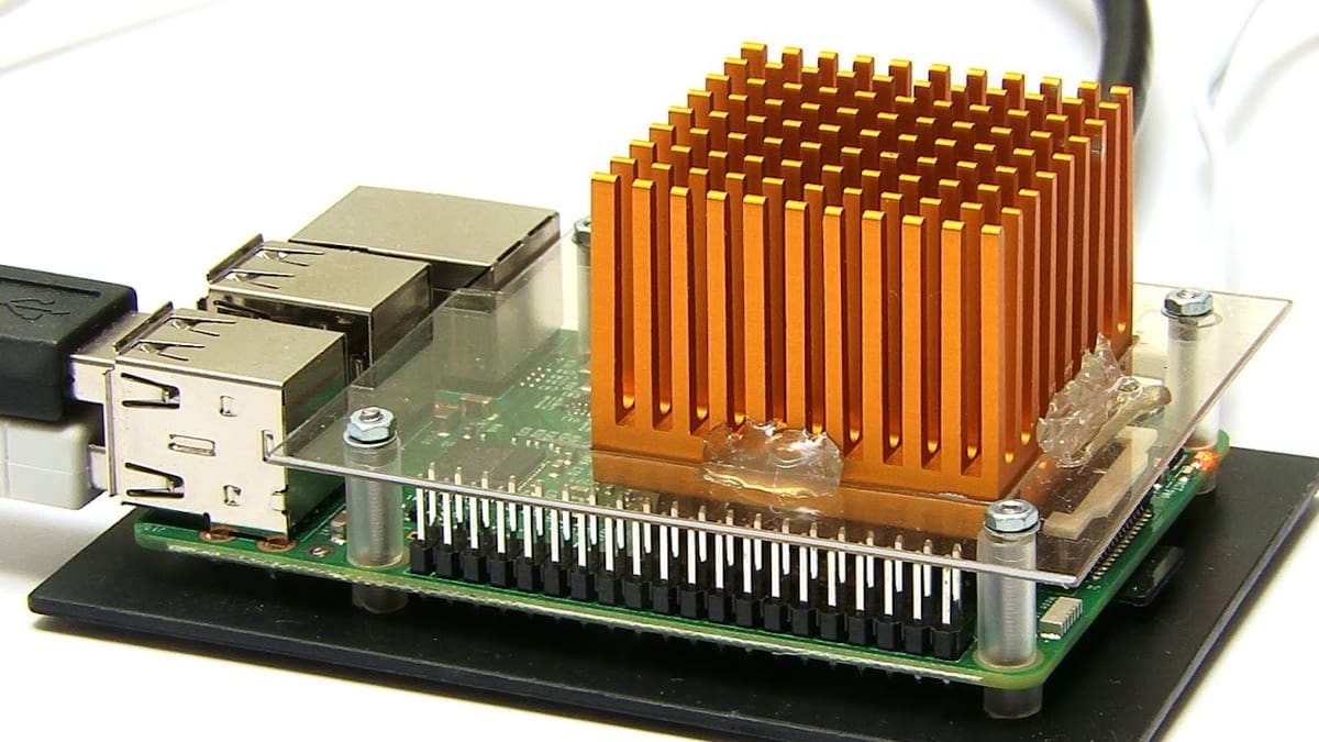 A Raspberry Pi with a pin fin heat sink for effective air cooling