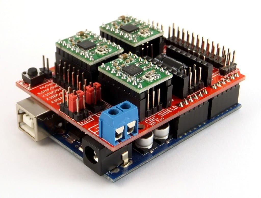An Arduino Uno below a CNC shield