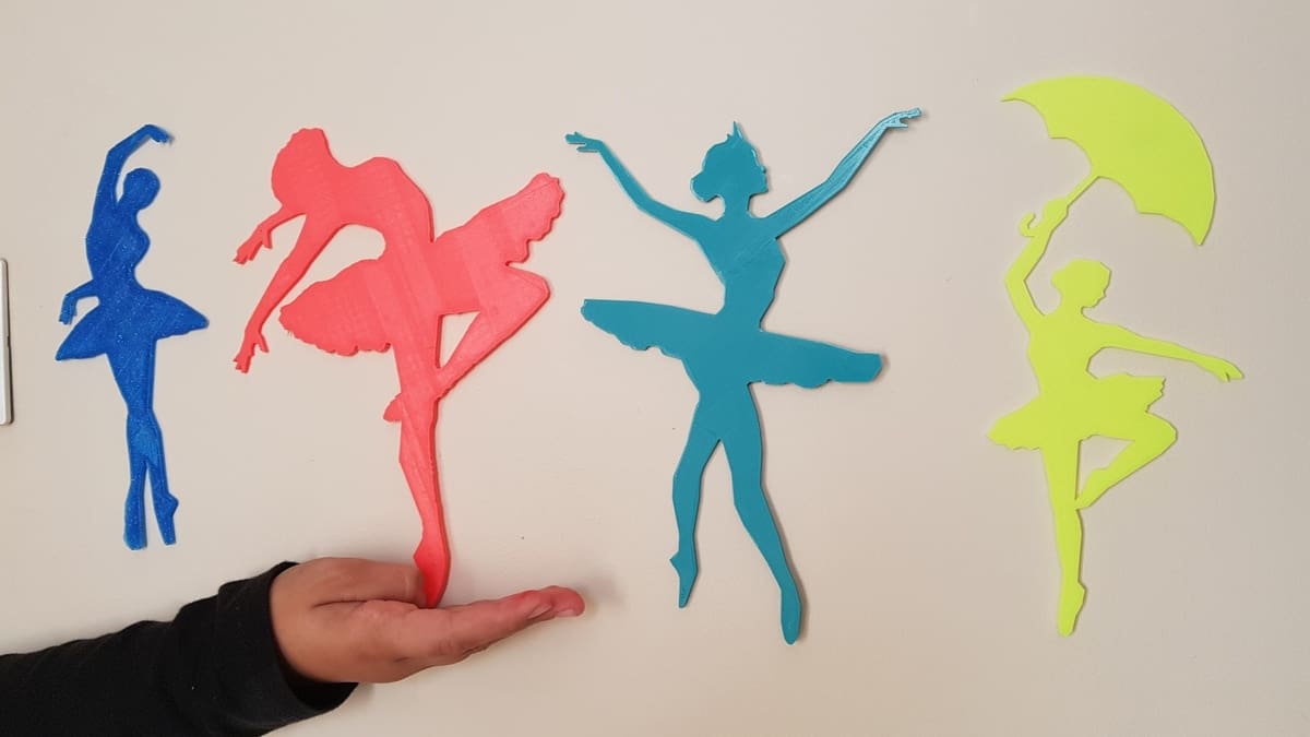 Perfectly pirouetting tiny dancers