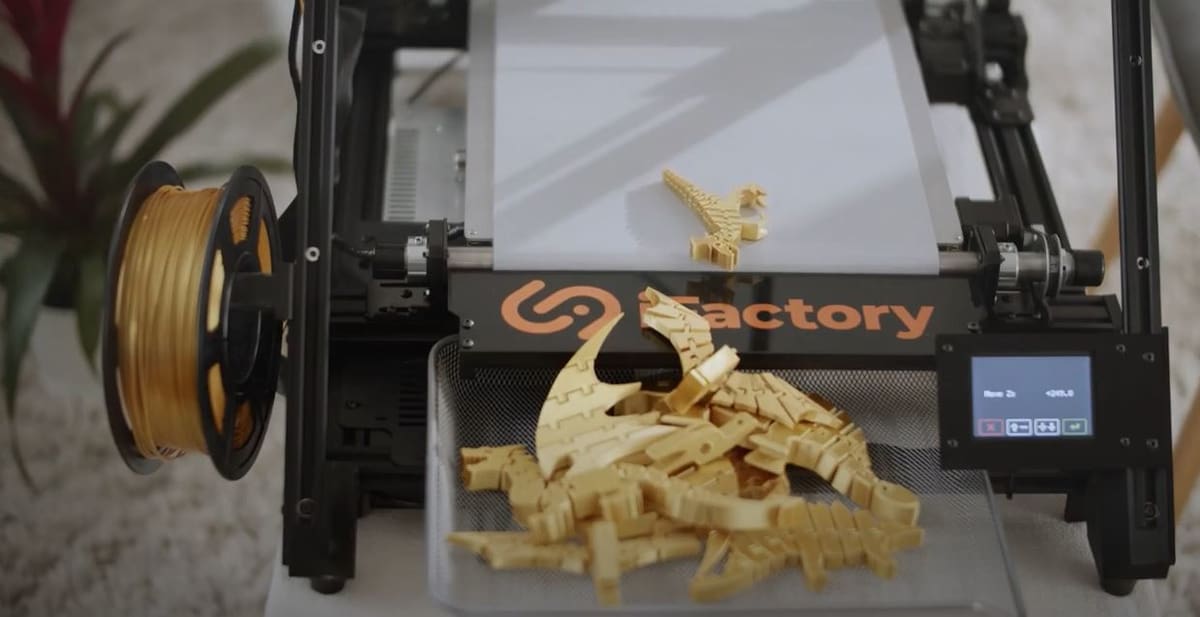 The iFactory belt printer has a superior LCD touchscreen