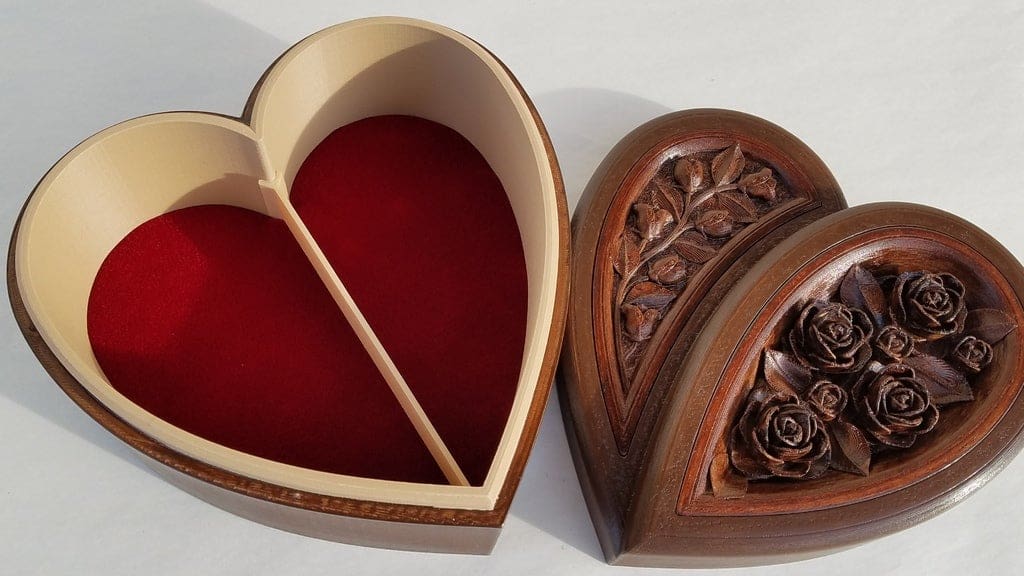 This box was printed with wood filament but looks great in any color!