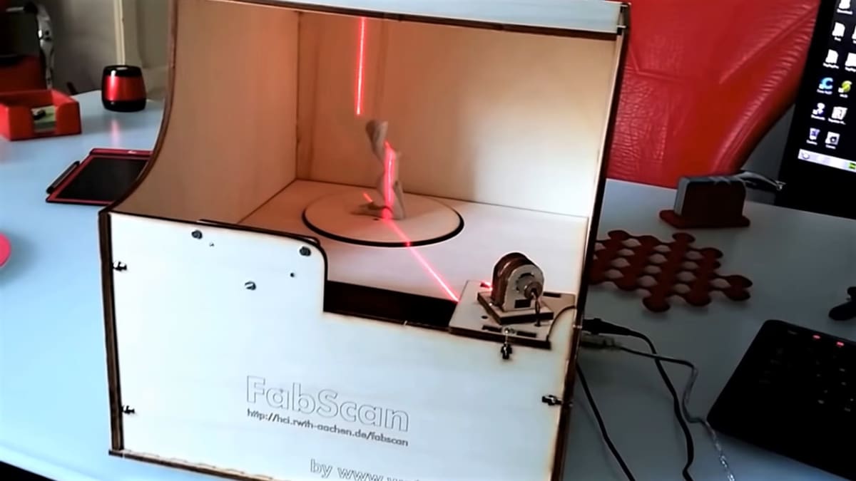 The FabScan uses laser scanning