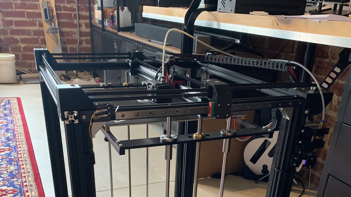 Linear rails allow for smoother motion of the printhead on the X5SA