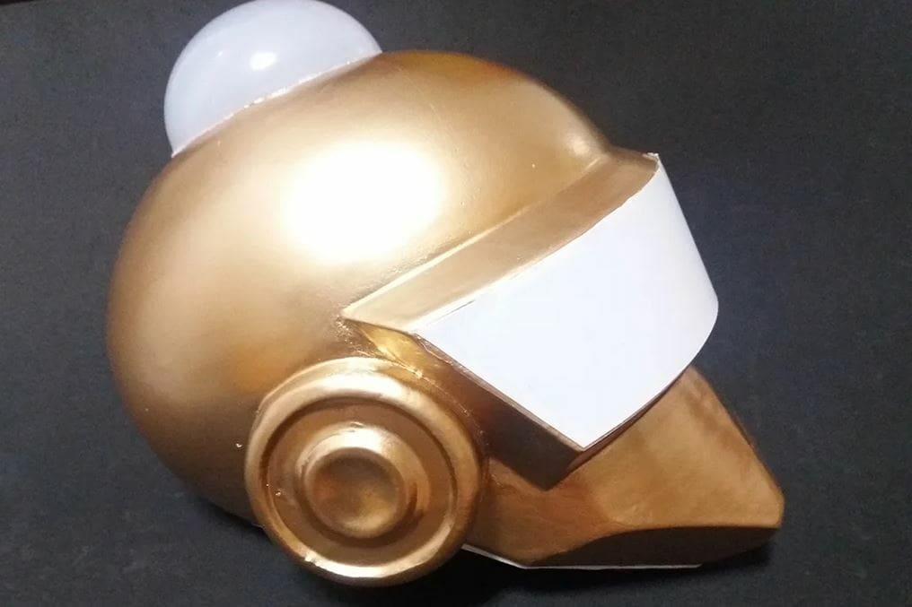 This helmet lamp uses LEDs and buttons to light up