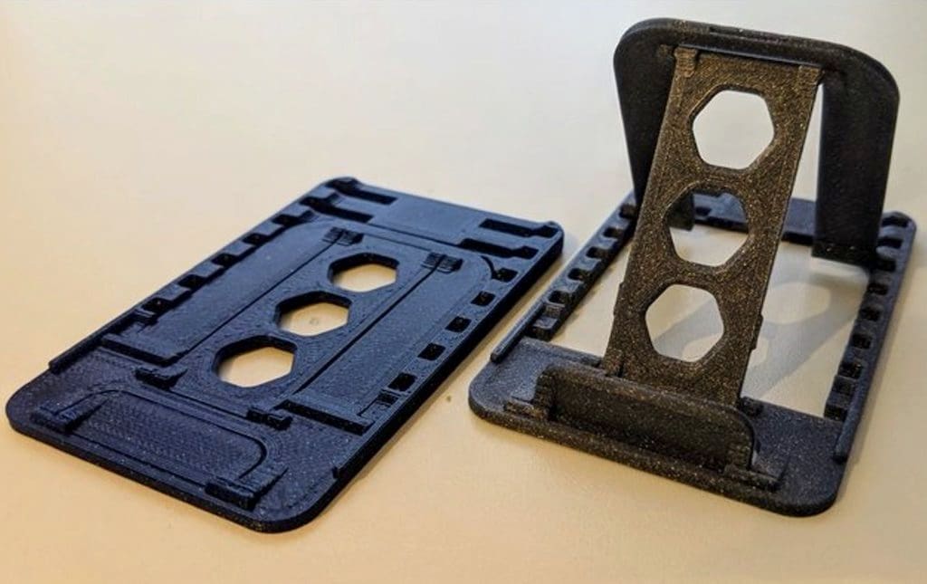 Photo de Objet 3D fun et facile à imprimer / impression 3D facile: Support pour smartphone pliant
