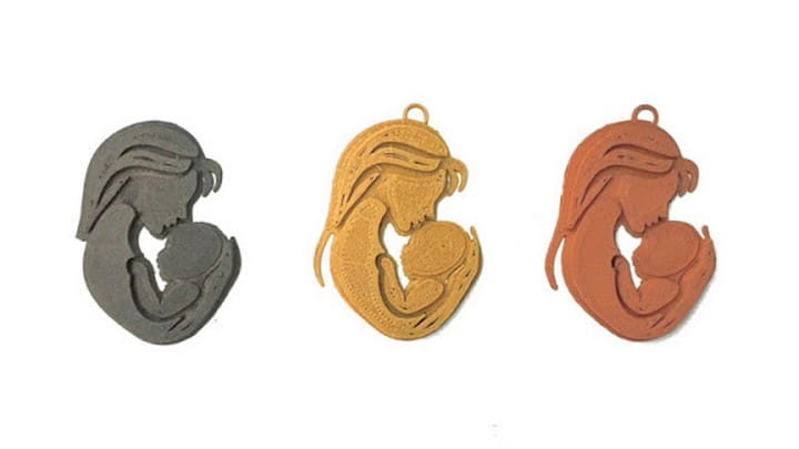This sweet Mother's Day pendant looks elegant in various colors