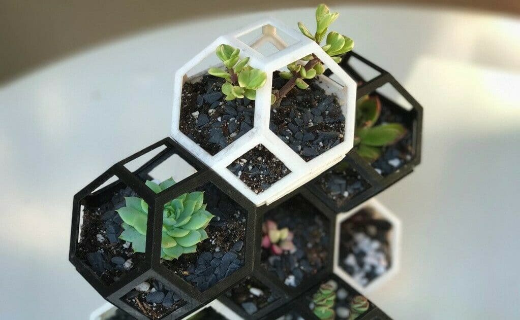 You can combine as many planters as you like!