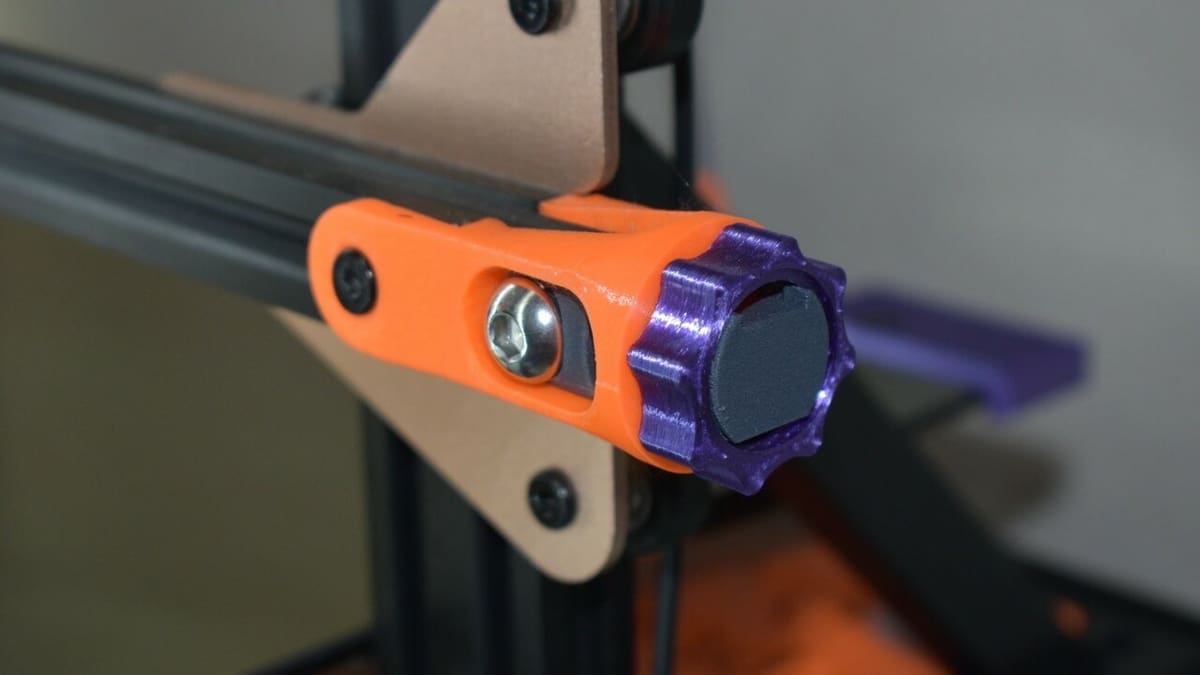 Most adjustable belt tensioners have knobs that you turn to tighten or loosen