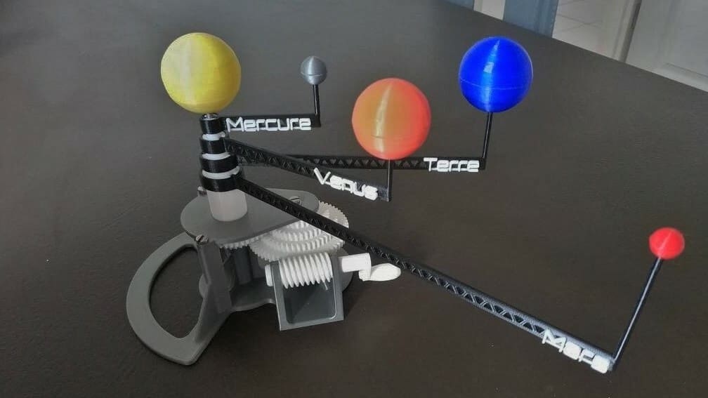 You'll need a print bed that's at least 200 mm x 200 mm to print this model