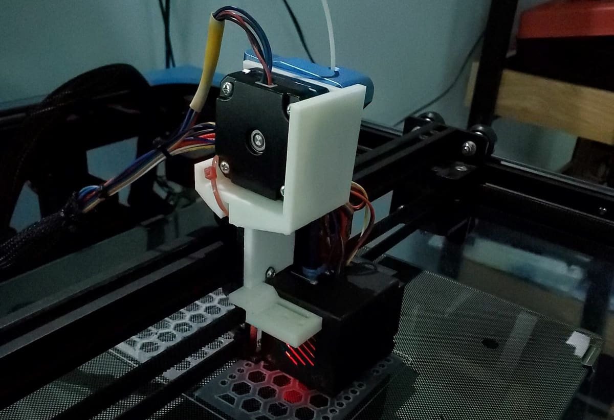 Image of: 16. <span class="link" data-action="modal-open" data-modal-ajax="/en/product-overlay/222627/limit/0/">Direct Extruder</span>