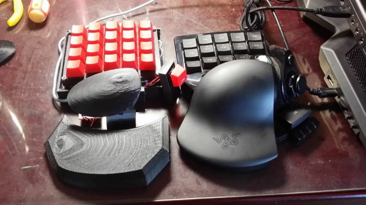 Left-handed gamers rejoice!
