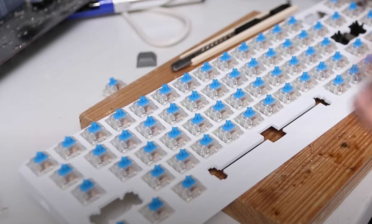 The RGB lighting on this keyboard is amazing