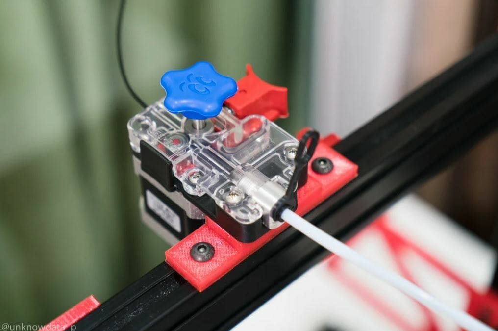 The SeeMeCNC EZR Struder is a great single-drive extruder