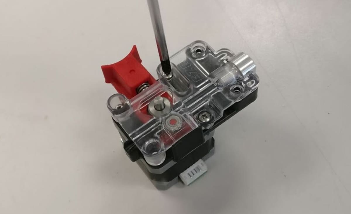 This extruder has six mounting holes