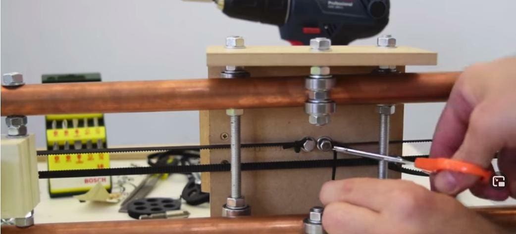 Impress your friends with this DIY camera slider project
