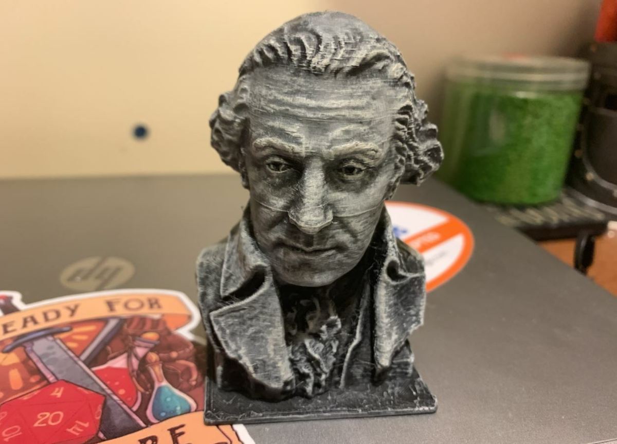 Although his hair sticks out a bit, Washington doesn't need any supports