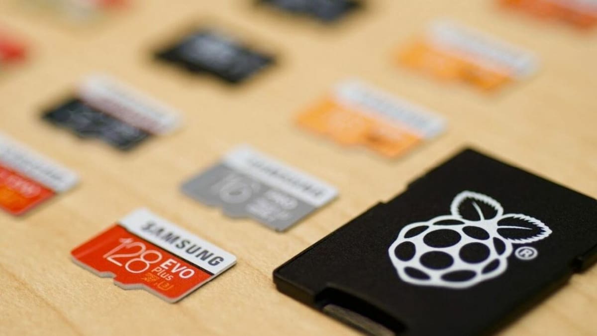 Make sure you're using a microSD card with 16 or more GB of storage space