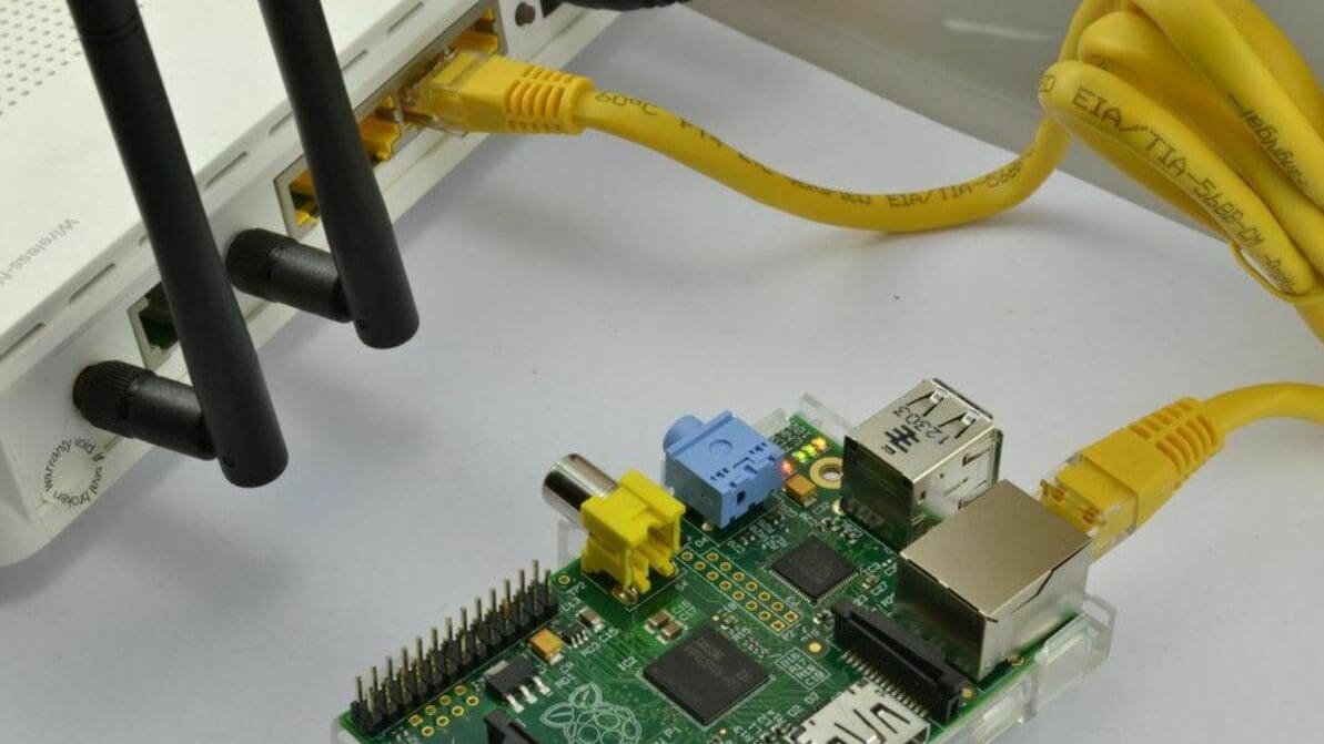 For an OctoPrint network connection, you can chose between using Ethernet or Wi-Fi