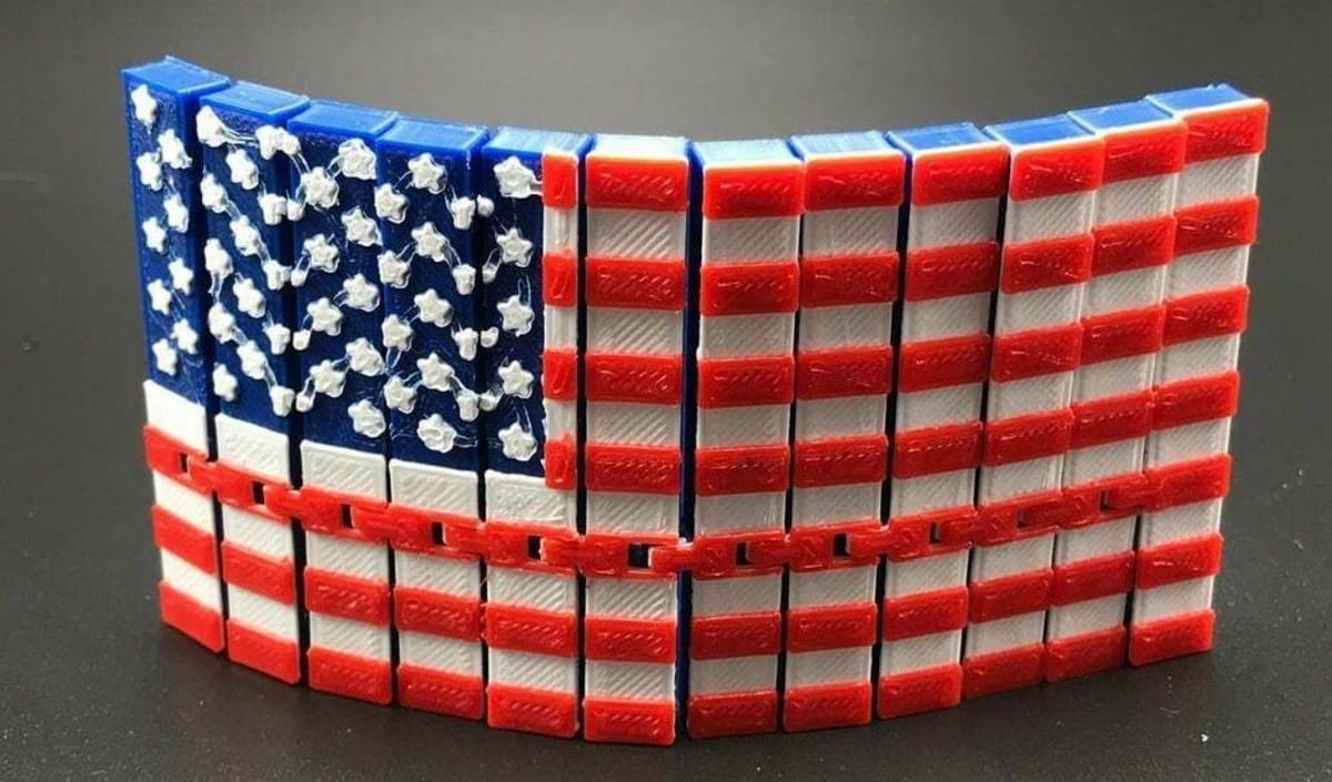 This print-in-place design simulates a waving flag