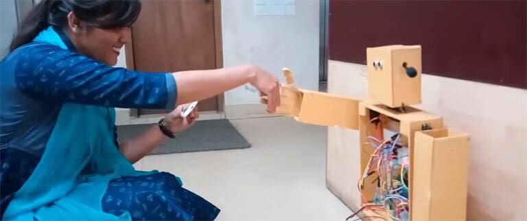 A homemade voice-controlled robot based on the Arduino Mega 2560 and Arduino Nano
