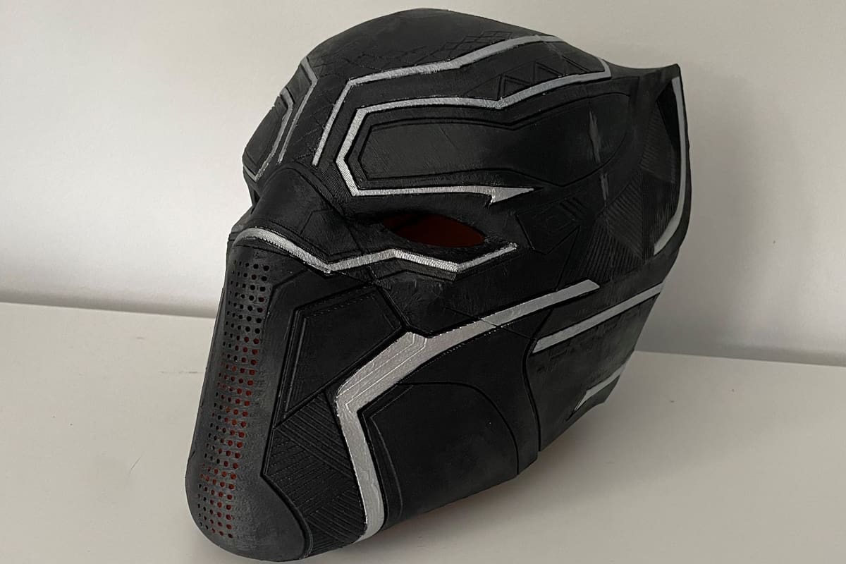 Image of: 3. Black Panther Helmet