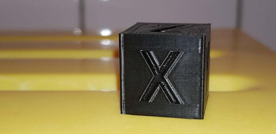 Linear advance uses very neat features to help get sharp corners even at high speeds
