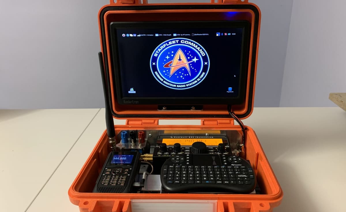 A compact amateur radio station for on the go!