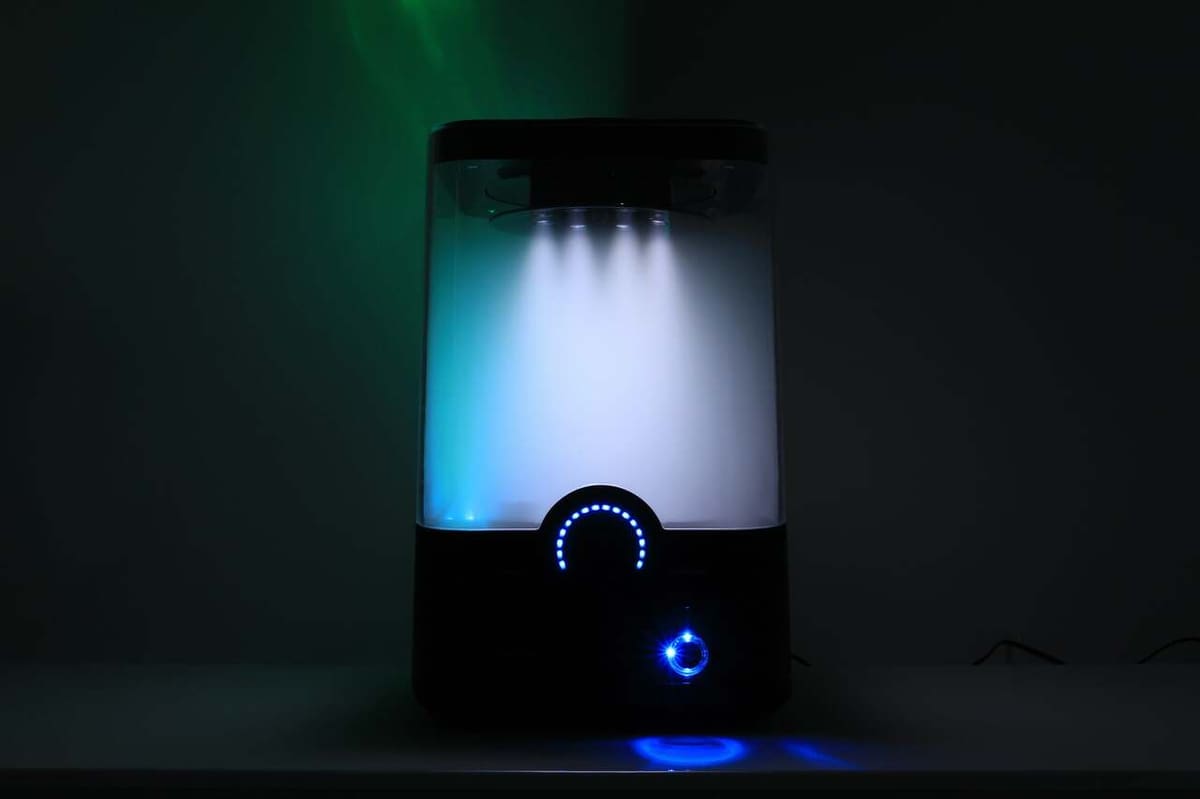 Polymaker's Polysher has a similar effect to an acetone mist on ABS