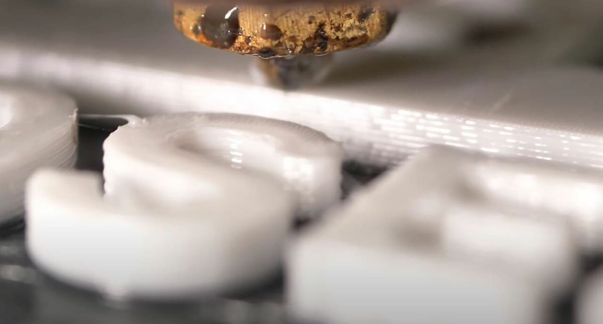 The feature uses the nozzle like a clothing iron