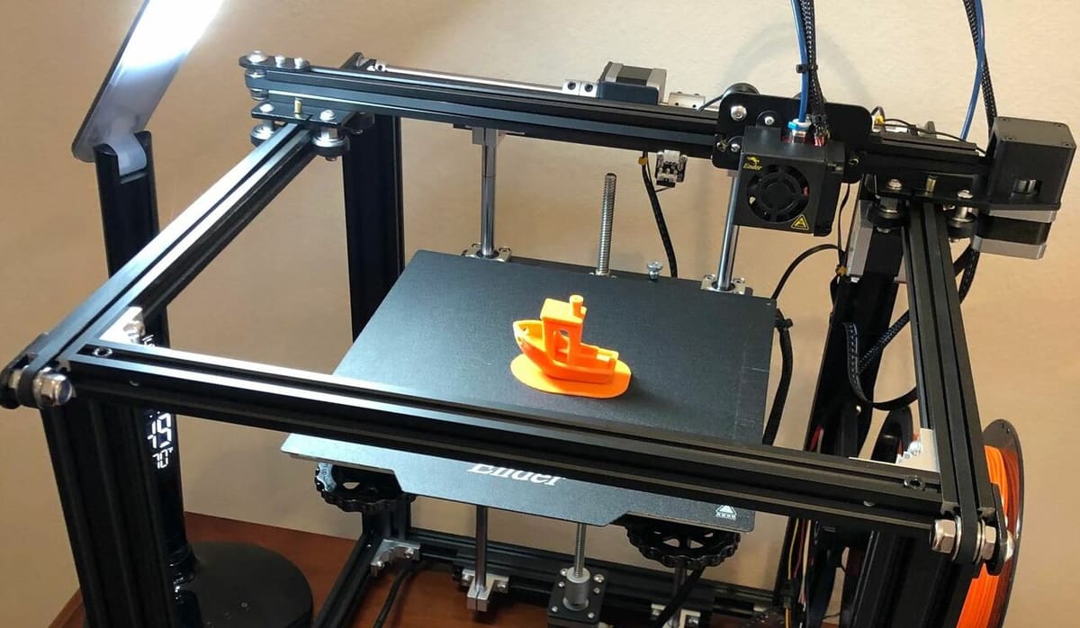 The Ender 5 Pro's printhead moves along the X- and Y-axes
