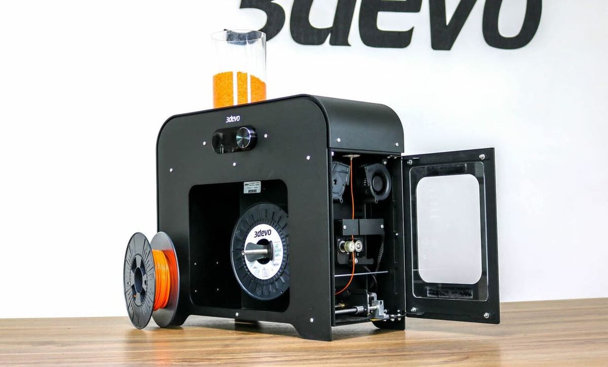 The Precision 350 has a built-in spooler system