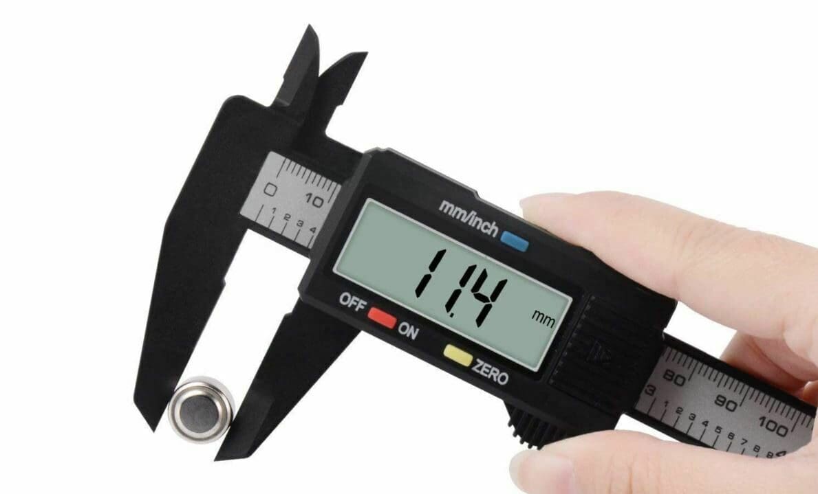 The Adoric caliper has a resolution of 0.1 mm