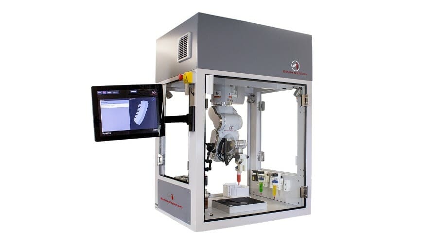 The BioAssemblyBot 400 features a six-axis printing system