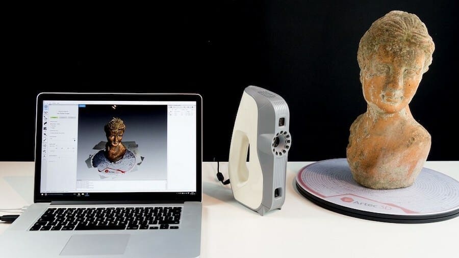 3D scanning software gets data from a scanner and stitches it together