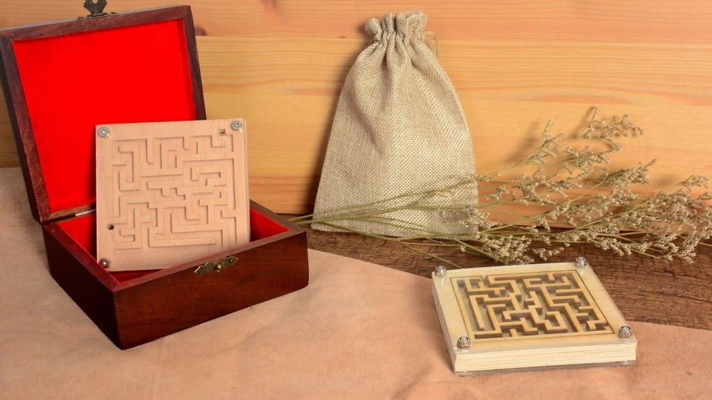 Image of: 13. Maze