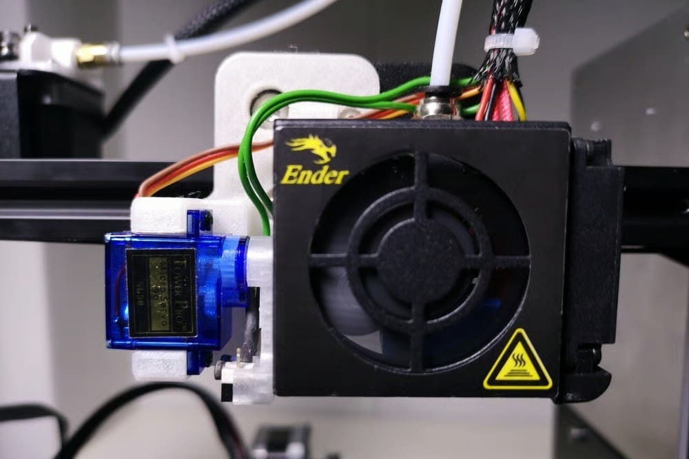 The DIY Microswitch sensor on an Ender 3