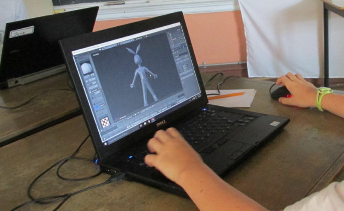 You can use a trackpad or a mouse to run Blender