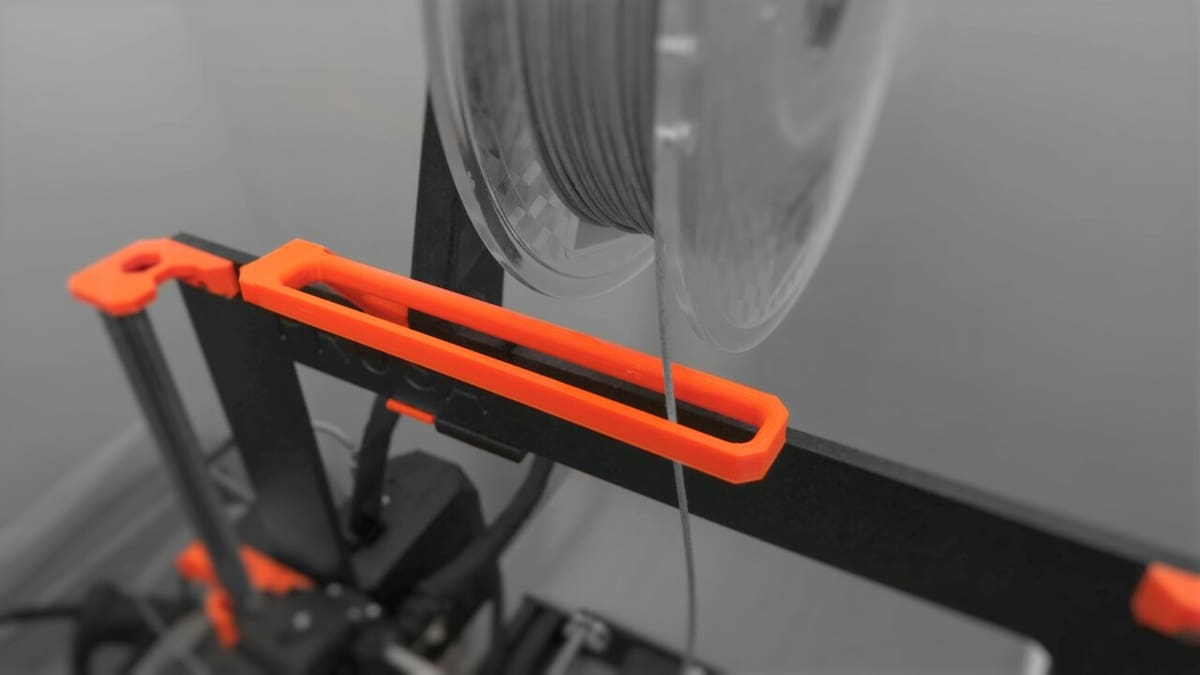 A filament guide keeps your filament safe from interference