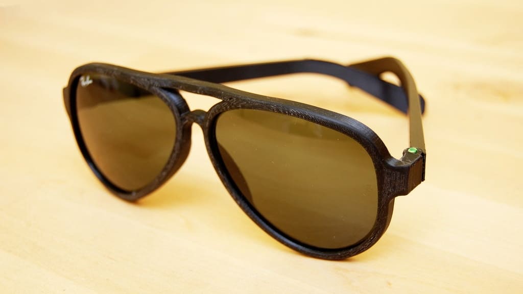 These frames are designed to fit Ray-Ban aviator lenses