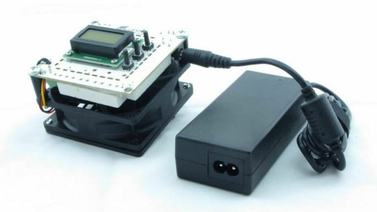 The IncuKit Mini comes with a built-in temperature controller