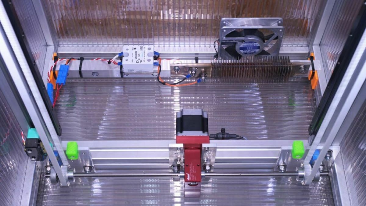 This DIY heating device uses a 500W 120V heating component