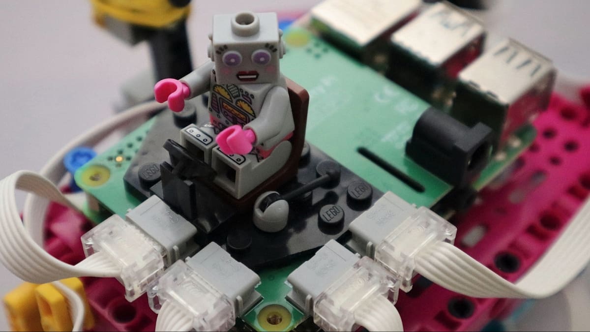 Minifigure takes over the controls of your Lego Build HAT