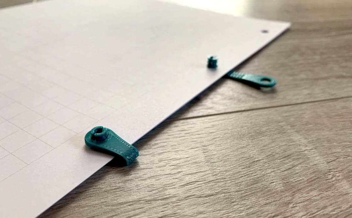 Photo de Objet 3D fun et facile à imprimer / impression 3D facile: Pinces pour feuilles volantes