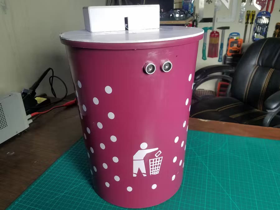 Like a psychic dustbin but with an Arduino