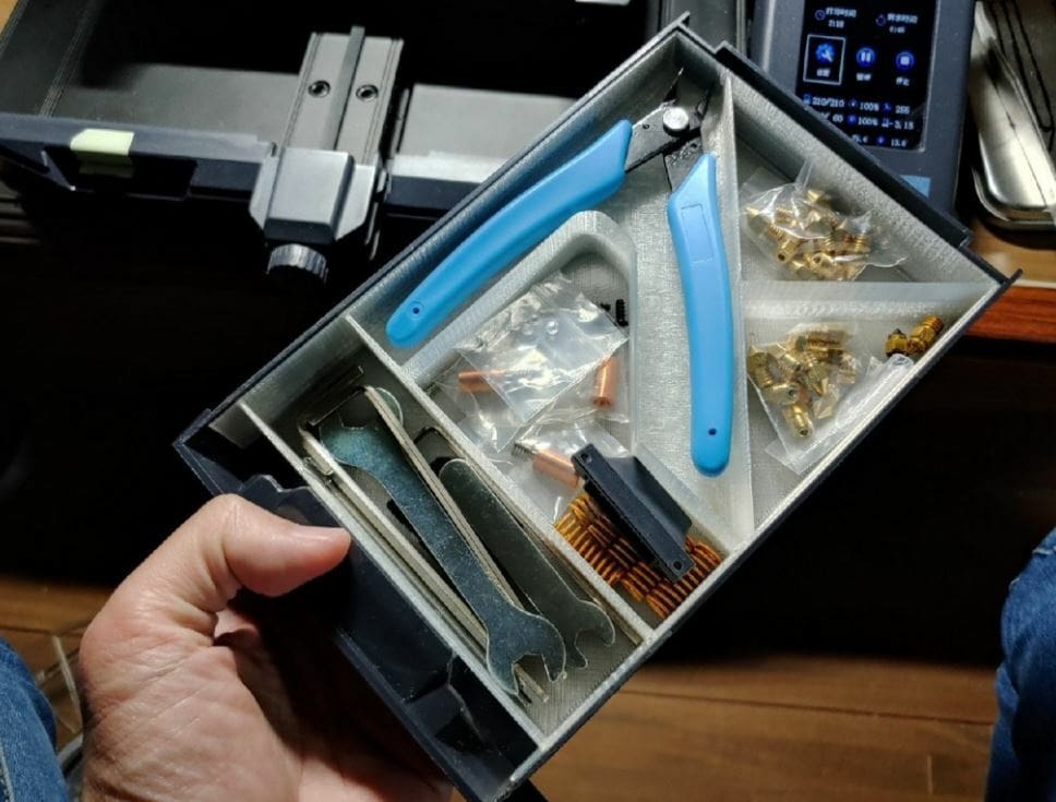 You can store many tools and spares for your Ender 3 S1 with this divider