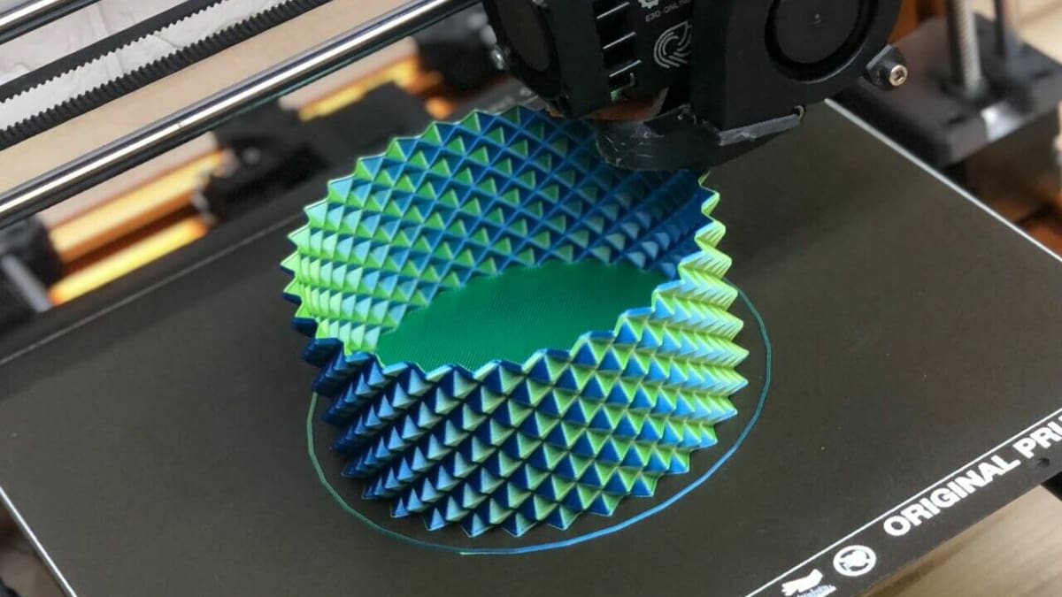 MatterHackers Quantum PLA comes in many cool color combination like Blue Green