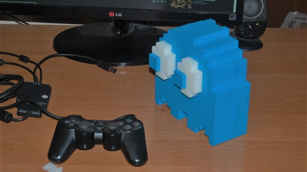 You can print the case in different colors to make the ghost look like your favorite nemesis