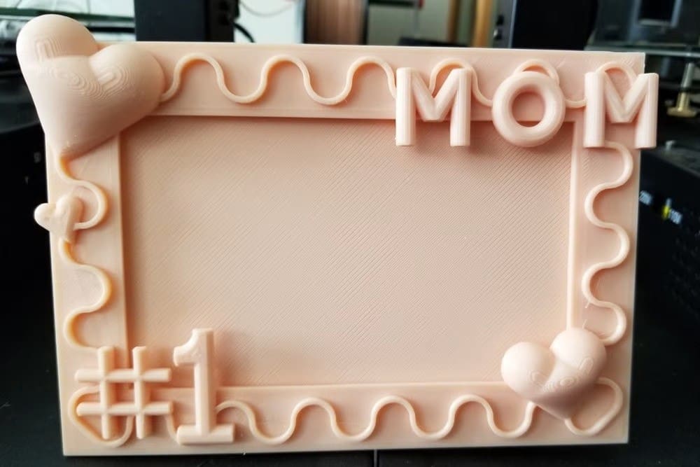 This picture frame requires a front and a back piece to work