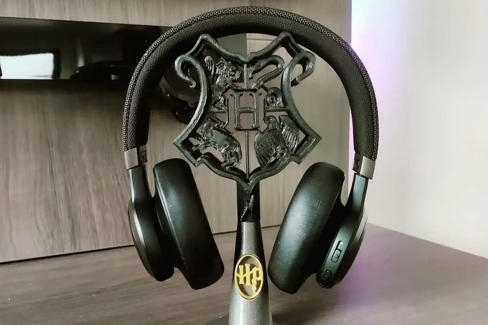 Never forget where you left your headphones again
